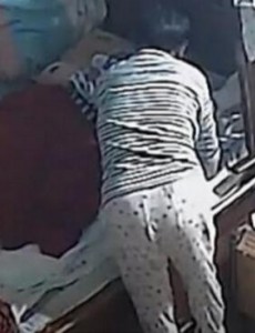警方回应闷死老人保姆是惯犯传言最新消息