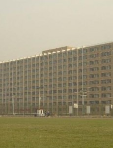 亚洲最大宿舍楼是哪里:虹远楼(全是女生,可3个月不出门)是真是假