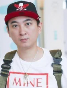 上海熊猫互娱再成失信被执行人，法人代表龙飞也再度接到限制消费令