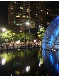世界上最大的水下彩灯：面积接近一个足球场，你想去徒步欣赏吗？