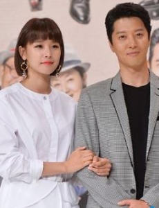 李东健离婚，抚养权归女方所有
