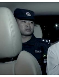 中行一支行长外逃22年终落网，曾不敢说话用520粘牙套