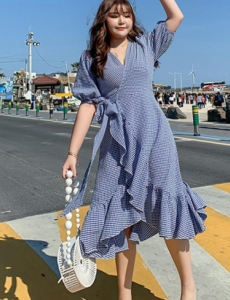 微胖的女生这样穿，显得优雅有气质