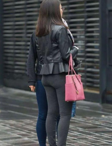 身材微胖的美女这样穿更有韵味