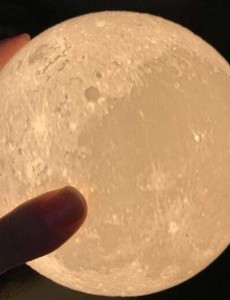 哪些礼物适合给女朋友生日？推荐少女心爆棚的生日礼物排行榜