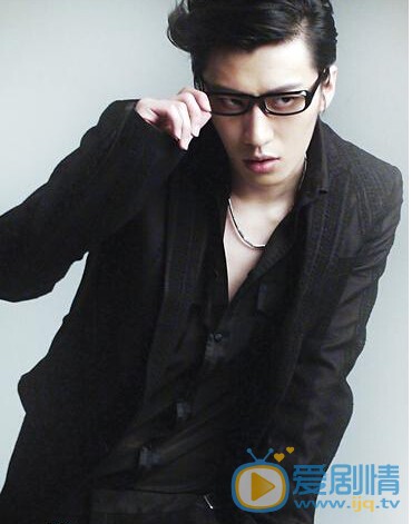 乔任梁写真  乔任梁个人高清写真