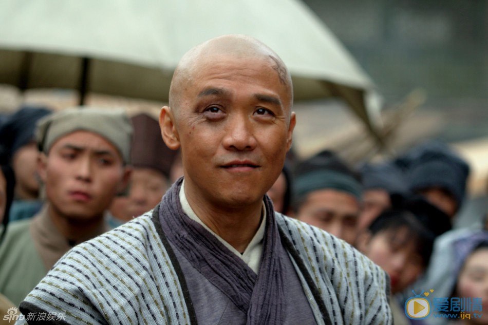 黄志忠高清剧照 黄志忠被打成熊猫眼 由黄志忠领衔出演的《皮五传奇》正在山东卫视热播，日前黄志忠一组“被打”剧照曝光。为饰演皮五黄志忠可谓“吃尽苦头”，扮乞丐、被殴打也成了家常便饭。