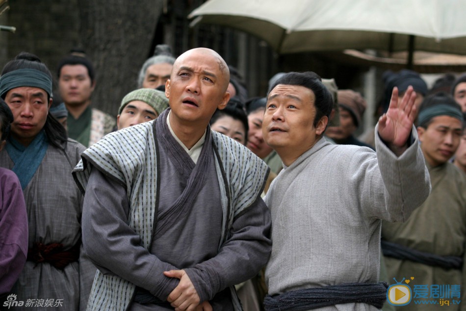 黄志忠高清剧照 黄志忠被打 由黄志忠领衔出演的《皮五传奇》正在山东卫视热播，日前黄志忠一组“被打”剧照曝光。为饰演皮五黄志忠可谓“吃尽苦头”，扮乞丐、被殴打也成了家常便饭。