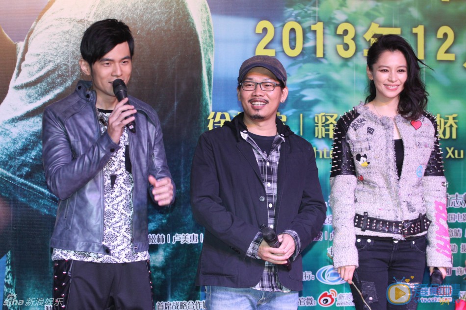 方文山站台 周杰伦自从在媒体前一改以往躲藏恋情形态，大方宣布将在明年结婚，喜讯就备受关注，方文山也表示，周董如果步入人生另一个阶段一定祝福。