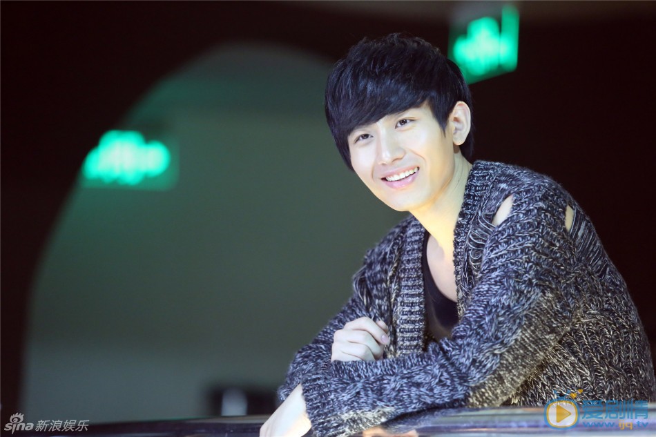 成毅写真 成毅温情时尚写真