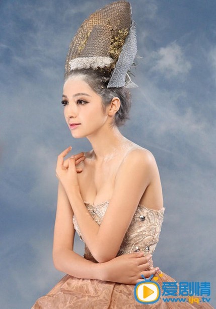 麦迪娜个人写真 麦迪娜高清写真_麦迪娜高清剧照