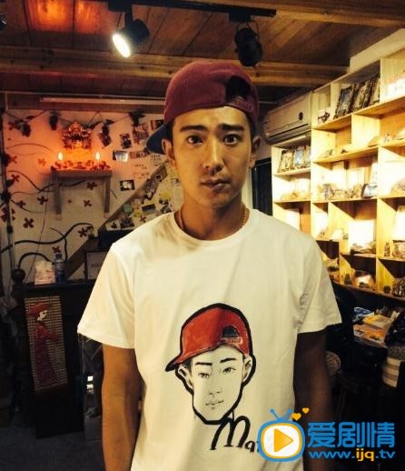 李岷城生活照 李岷城生活照