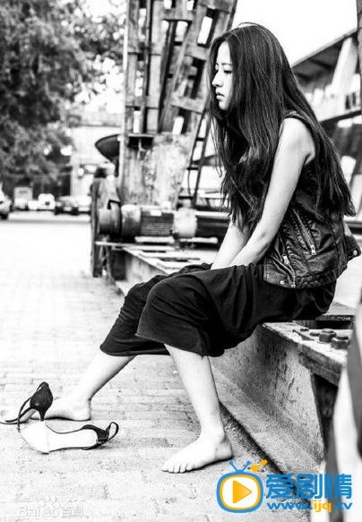 周雨彤写真 周雨彤高清写真_周雨彤高清剧照