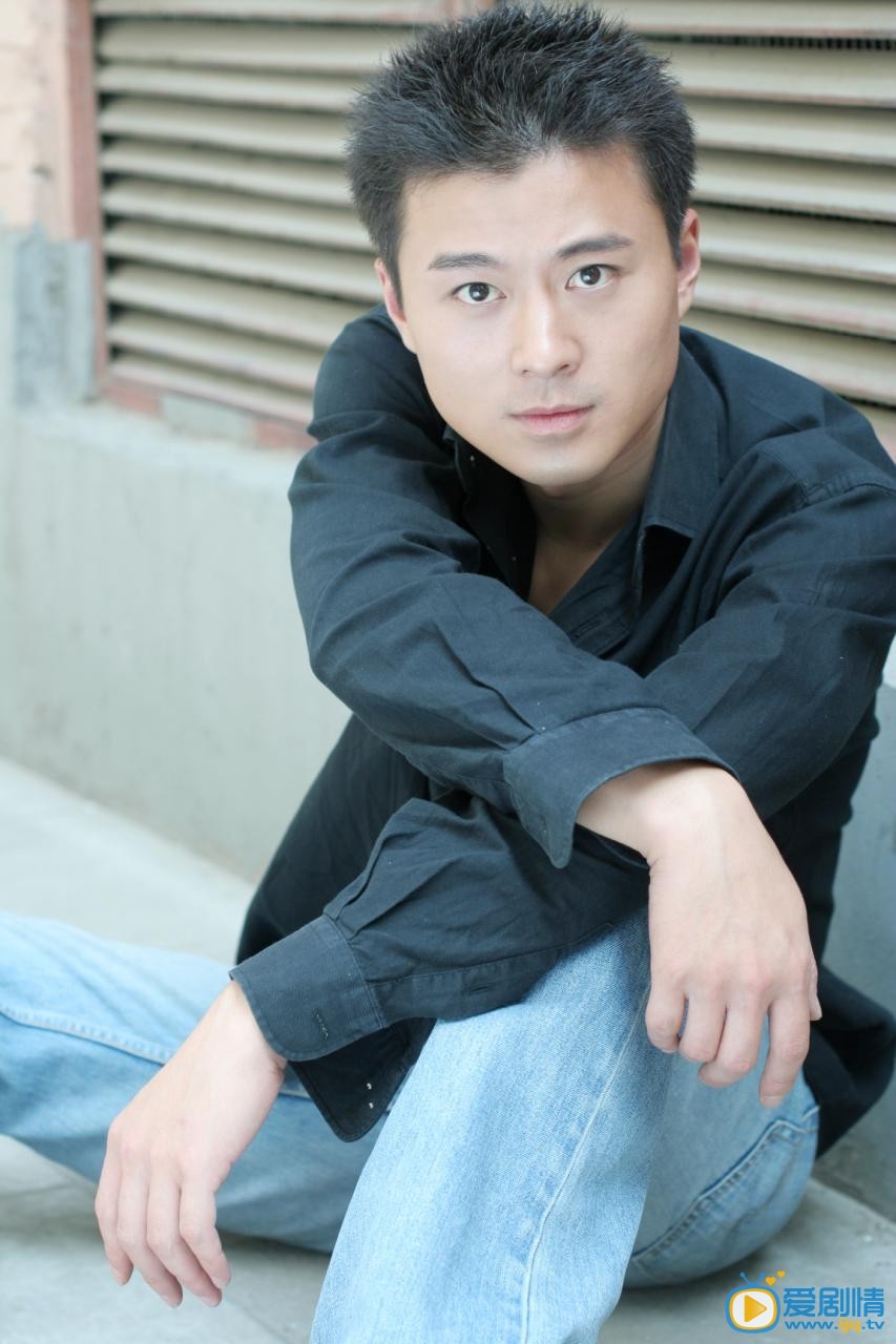   胡洋写真