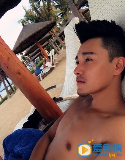 王闯性感身材照 王闯高清写真_王闯高清剧照
