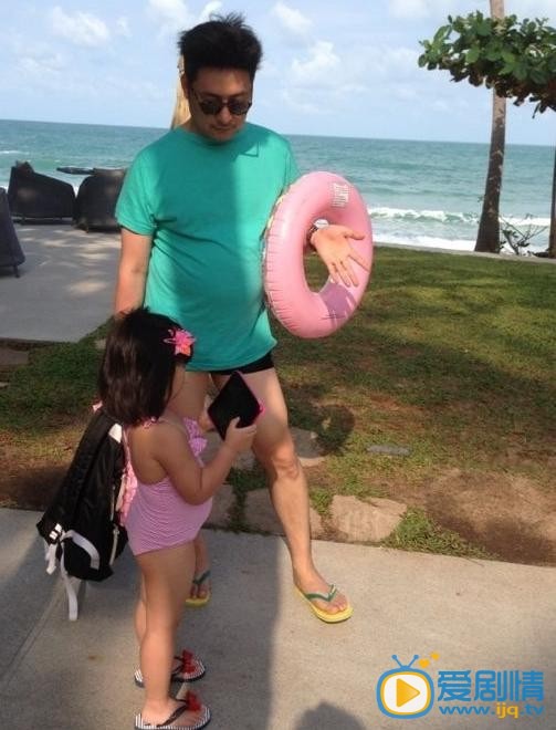 王岳伦与女儿王诗龄 王岳伦高清写真_王岳伦高清剧照