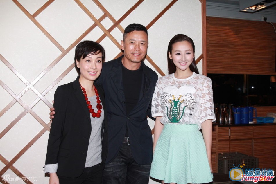 江美仪活动照 江美仪高清写真 江美仪生活照 江美仪 佘诗曼、沉震轩、梁靖琪、梁烈唯等出席主演的TVB剧集《使徒行者》活动，谈到收视方面佘诗曼有信心，还表示若有收视，扬言会自掏腰包请吃饭。