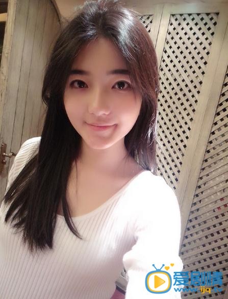 白卉子生活照 白卉子高清写真_白卉子高清剧照