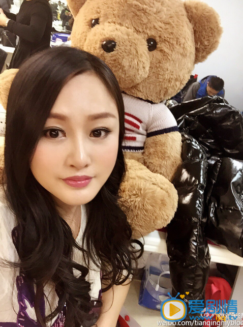 邓天晴素颜照  邓天晴素颜照