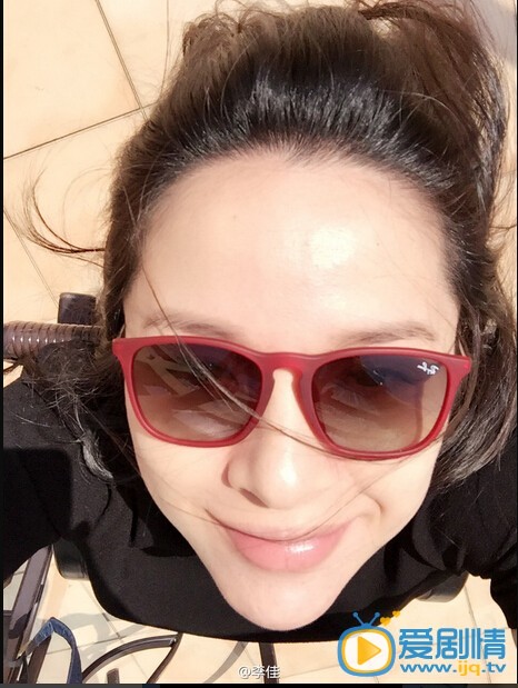 李佳生活照 李佳高清写真_李佳高清剧照
