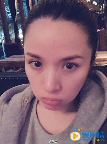 李佳生活照 李佳高清写真_李佳高清剧照