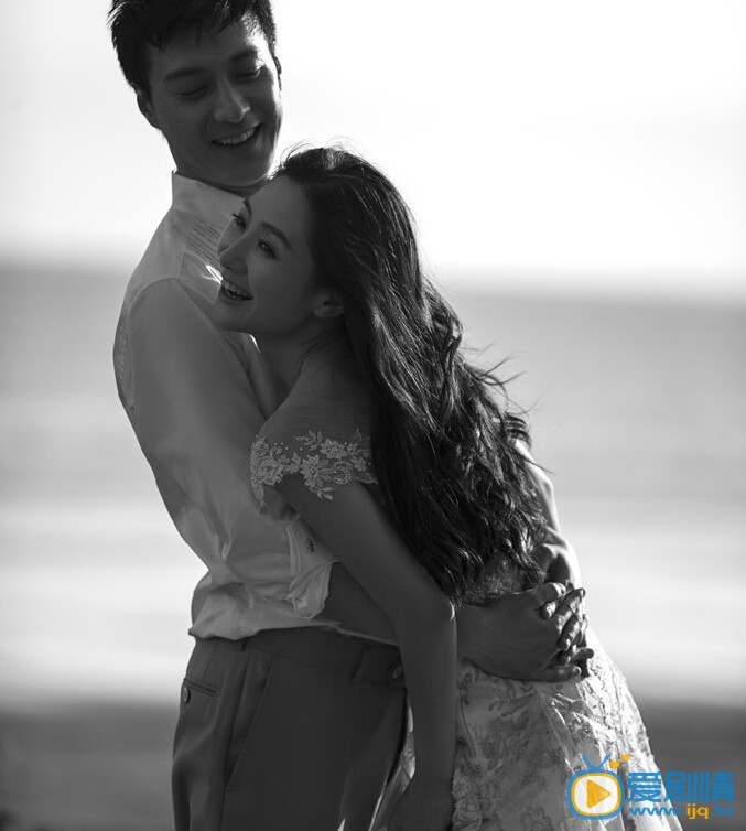 陶昕然何建泽陶昕然结婚照 与何建泽结婚照 婚纱照拍照姿势可谓高难度