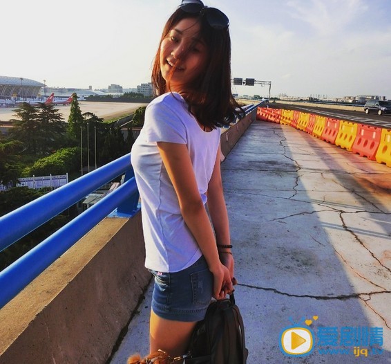 李茜公路写真 李茜高清写真_李茜高清剧照