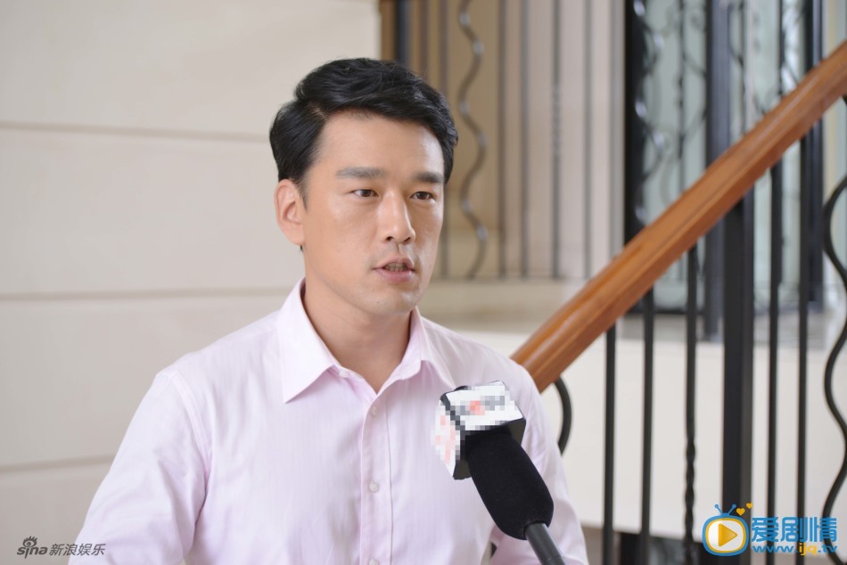 小爸妈高健剧照