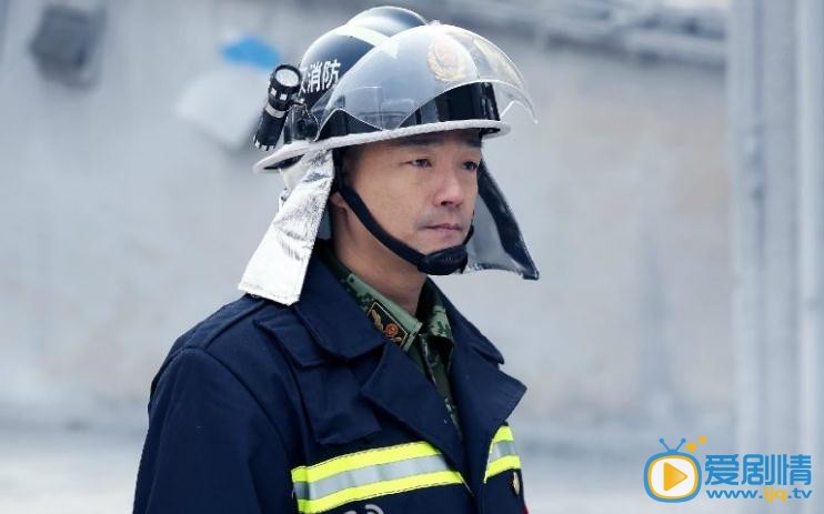 火线英雄田峰剧照 