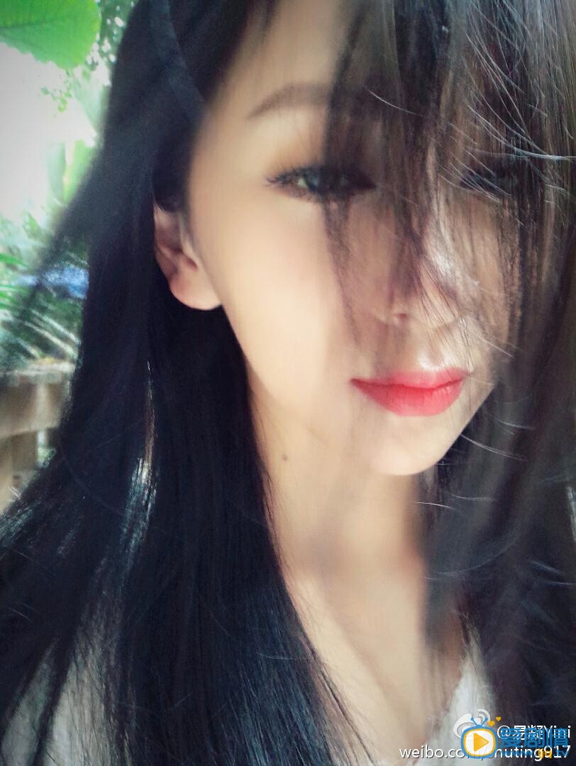易凝生活照 易凝高清写真_易凝高清剧照