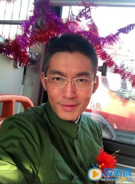 张博片场照 片场照