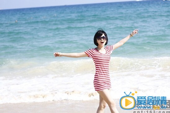 谭松韵清纯写真 谭松韵沙滩写真