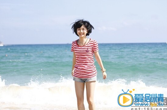 谭松韵清纯写真 谭松韵沙滩写真