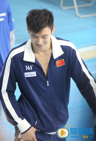 宁泽涛休闲运动风 宁泽涛高清写真_宁泽涛高清剧照