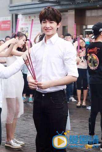 杨洋节目照 杨洋高清写真_杨洋高清剧照