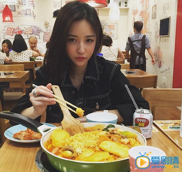 王思聪女朋友照片 王思聪高清写真_王思聪高清剧照