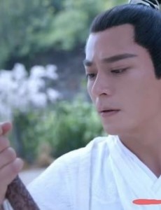 《花千骨》中花千骨为什么召唤悯生剑？花千骨让白子画用悯生剑的意图是什么？