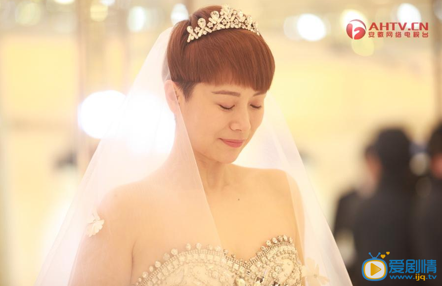 大猫儿追爱记将播 海清精美婚纱照曝光