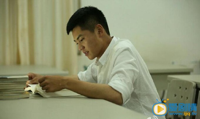 王金武学习照 王金武高清写真_王金武高清剧照