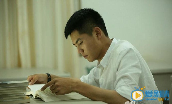 王金武学习照 王金武高清写真_王金武高清剧照