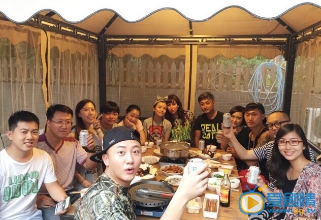 关喆生活照 关喆高清写真_关喆高清剧照