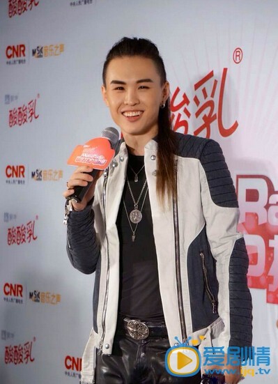 张玮演出照 张玮高清写真_张玮高清剧照