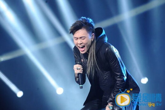 张玮演出照 张玮高清写真_张玮高清剧照