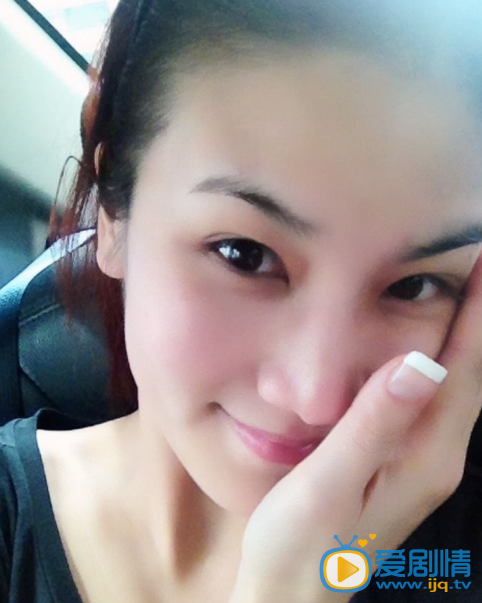 宋新妮性感露胸照 宋新妮高清写真_宋新妮高清剧照