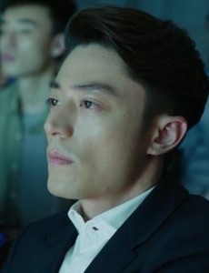 他来了请闭眼凶手用的什么手法同时肢解尸体为六份？连环失踪案的凶手是谁？