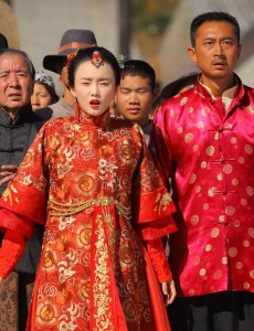 大秧歌电视剧今晚江苏天津上星 杨志刚杨紫携手打造抗战版韦小宝