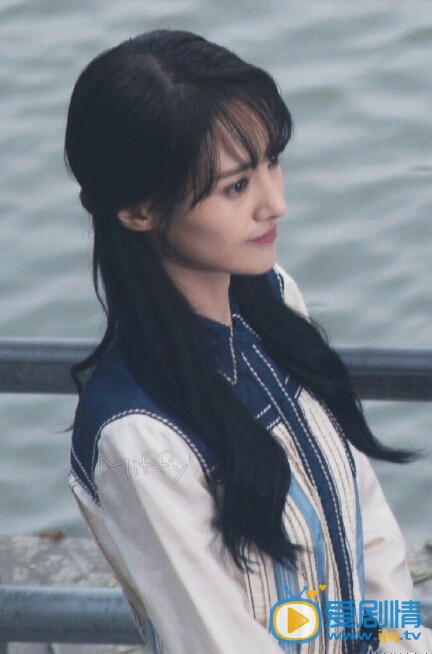   《微微一笑很倾城》最新路透照 杨洋郑爽热吻