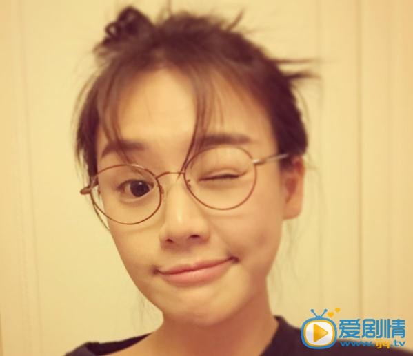 马思纯卖萌照 马思纯高清写真_马思纯高清剧照