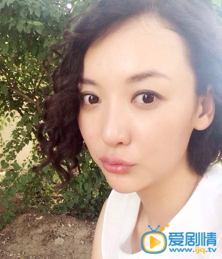 杨舒嘟嘴卖萌照 杨舒高清写真_杨舒高清剧照