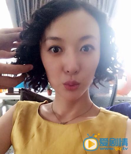 杨舒嘟嘴卖萌照 杨舒高清写真_杨舒高清剧照